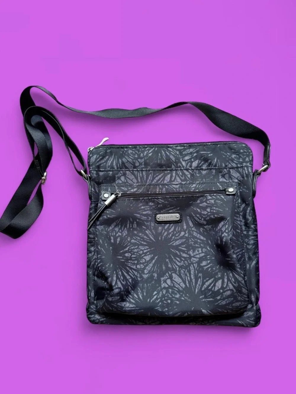 Baggallinni Classic Go Bagg Crossbody in “Midnight Blossom”